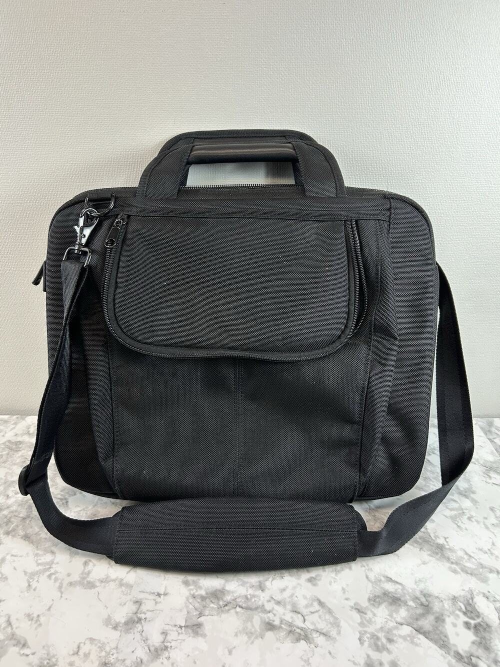 Brenthaven Black Laptop Bag Briefcase Multi-Pocket Padded Handle